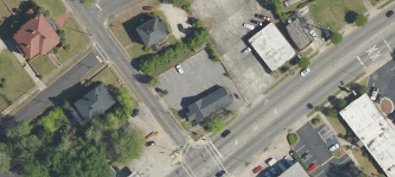 235 Elliott St