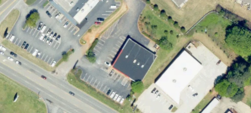 2129 Main St
