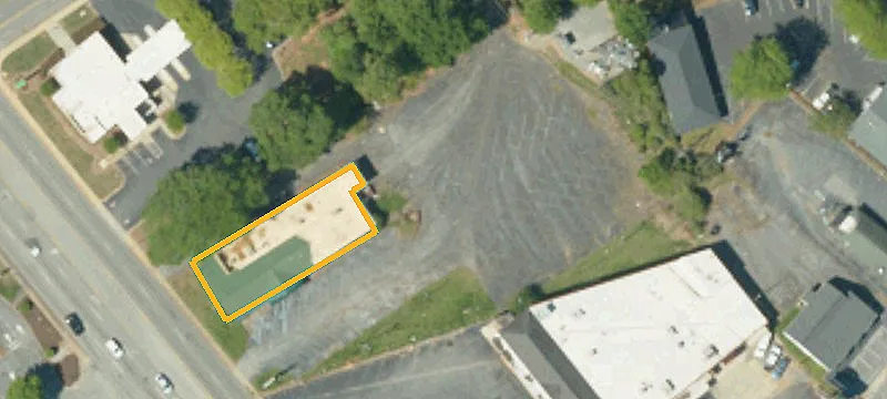 2916 Main St