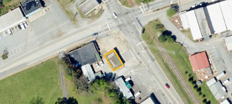102 Howard Ave