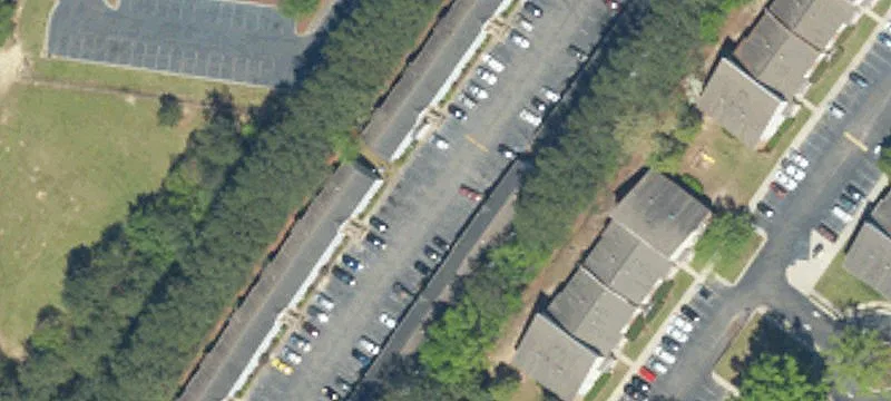 2445 Willwood Dr