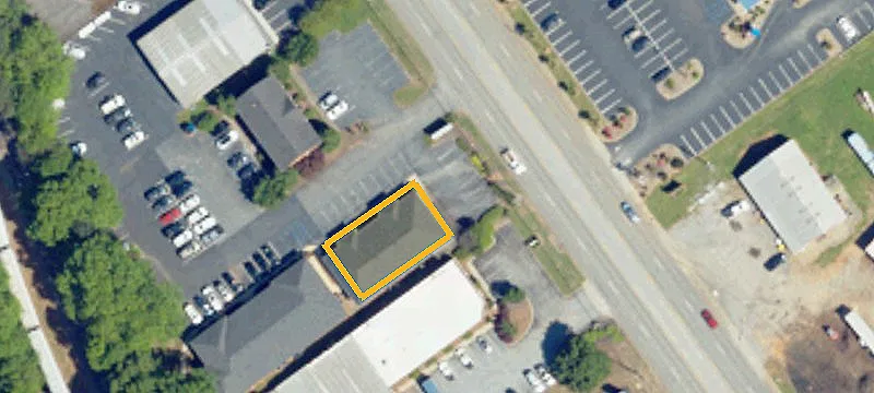877 Main St