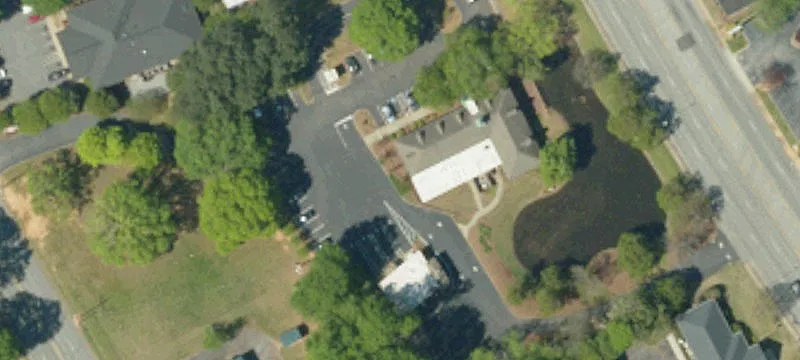 3005 Main St