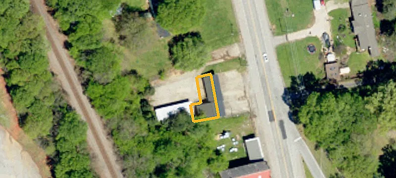 15874 Hwy 221