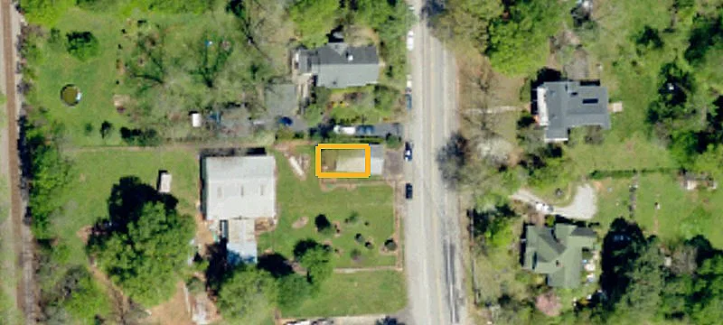 15726 Hwy 221