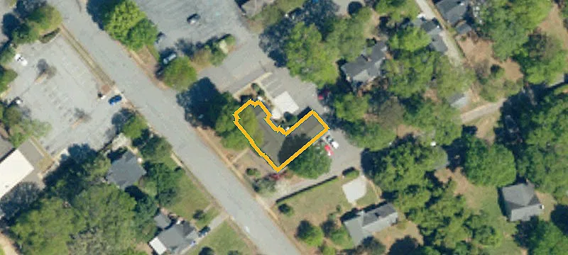 10 Edgewood Dr