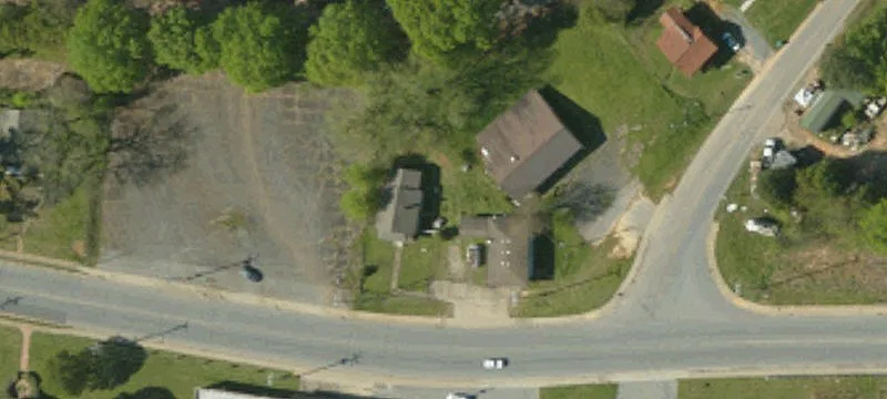 2421 Cherokee Ave