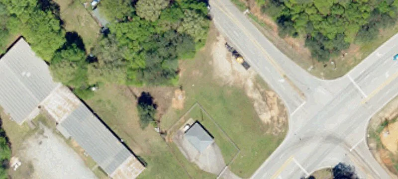 6704 Hwy 221