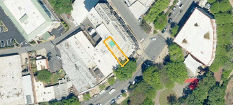 606 Main St