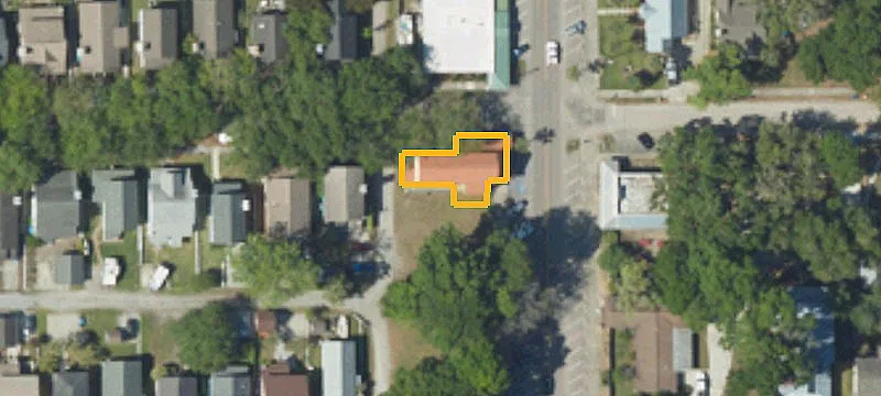 933 Paris Ave