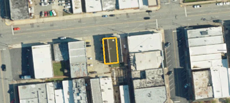 110 En 1st St