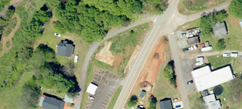 320 Tucapau Rd
