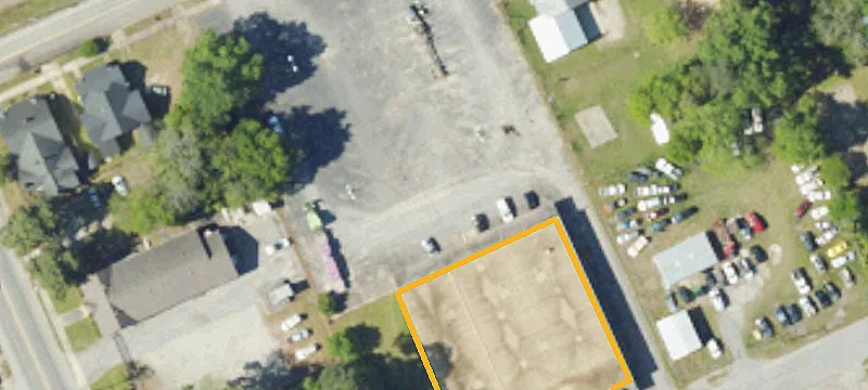 438 Railroad Ave