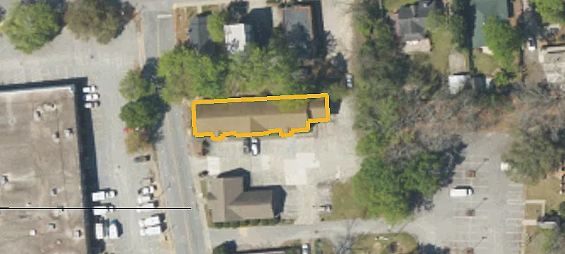 1126 Little St