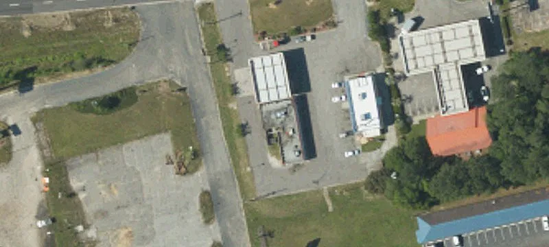 1403 Sniders Hwy