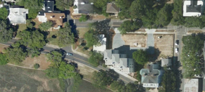 1111 Bay St