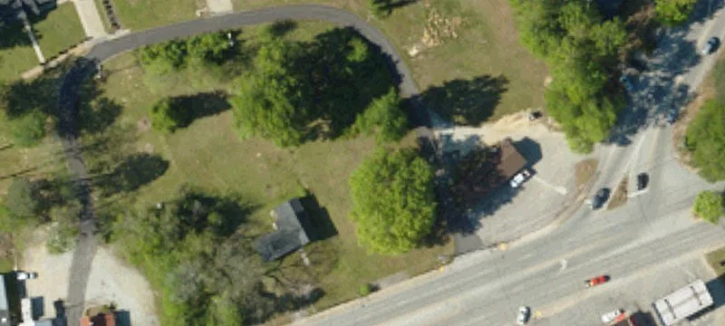 2521 Main St