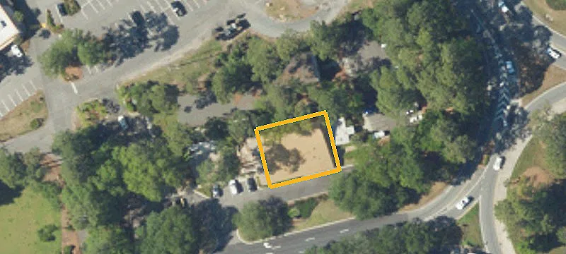 2 Greenwood Dr