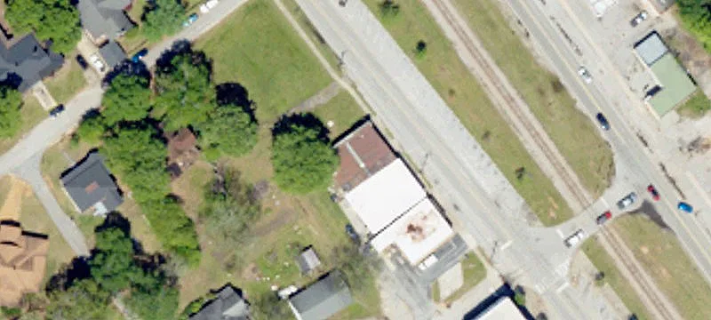 425 Main St