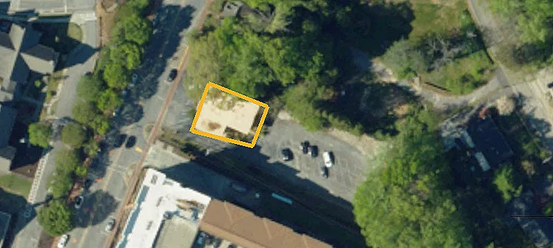 392 College Ave