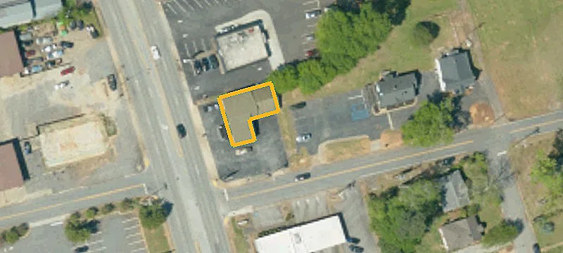 1604 Main St