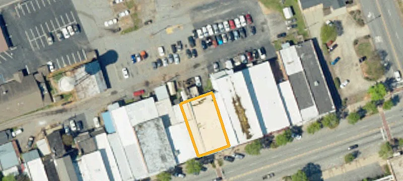 305 Main St