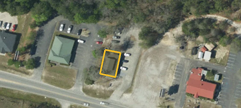 901 Robertson Blvd