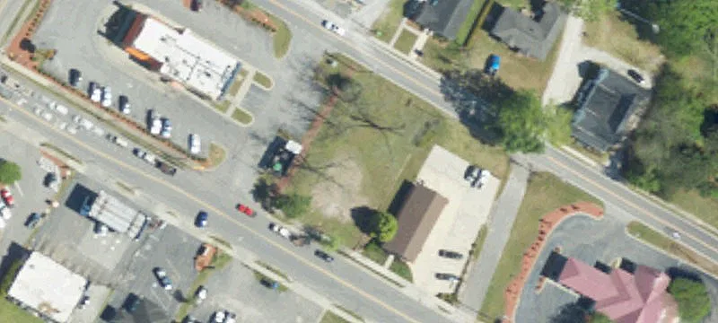 4239 Main St