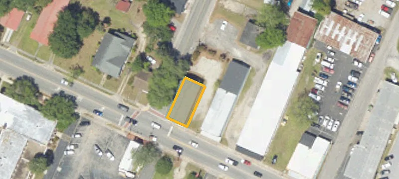 300 Main St