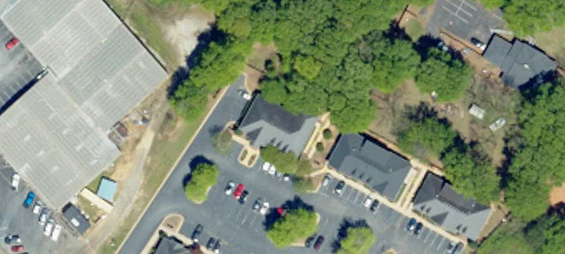 100 Cmns Blvd