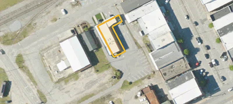 418 Railroad Ave