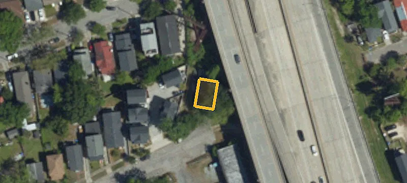 2 Simons St