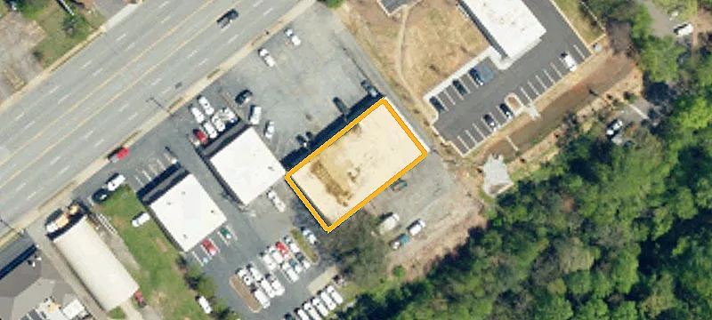 738 Wade Hampton Blvd
