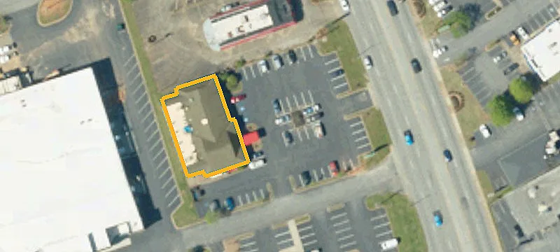 3323 Main St