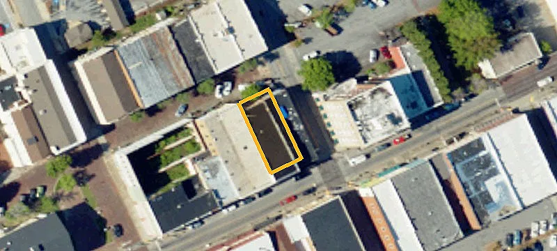 1215 Main St