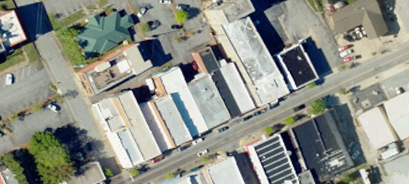 1413 Main St