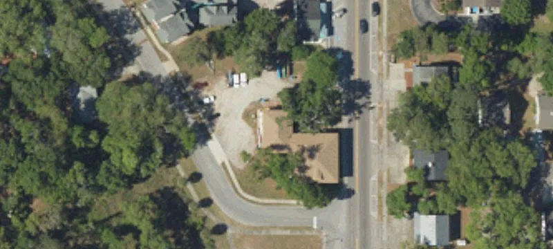 1613 Paris Ave