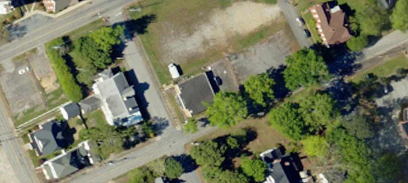 900 College St