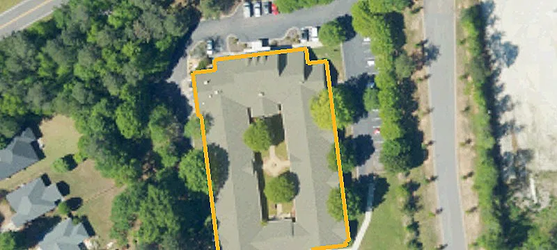 128 Walnut Ln