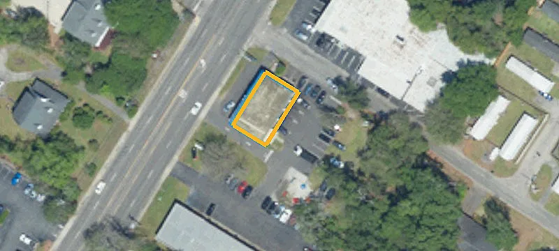 825 Main St