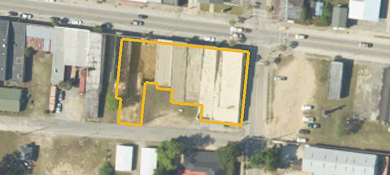 136 Main St