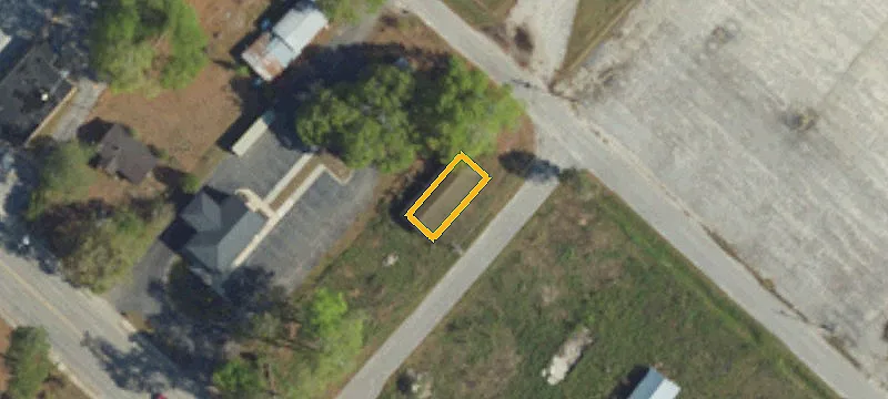 203 Averette St