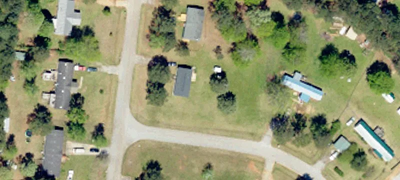 207 Belle Oaks W Dr