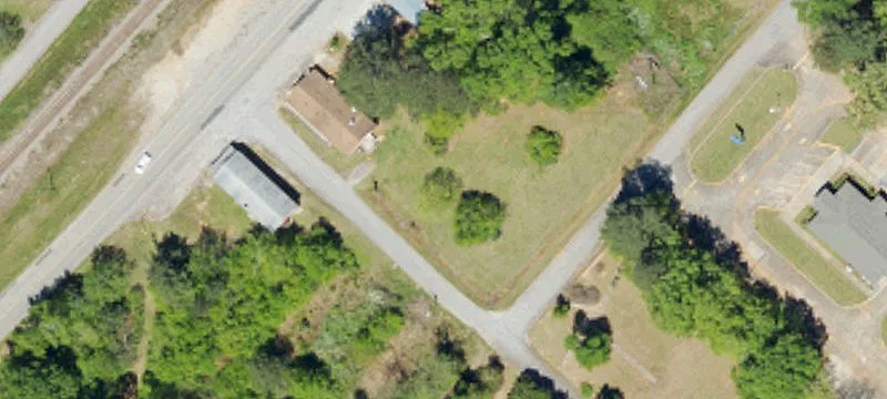4913 Us Hwy 221st S
