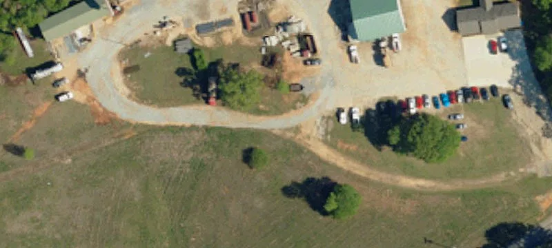 124 Lakeshore Dr