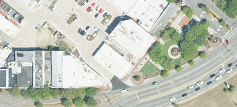 807 Hwy 17th S