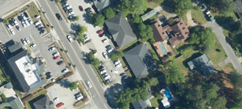 1404 Main St