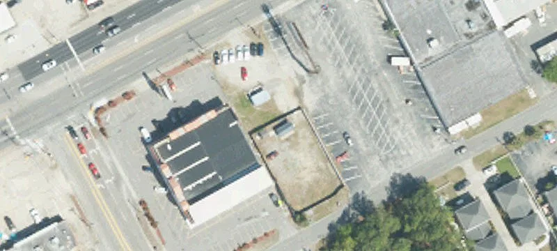 1633 Hwy 17th S