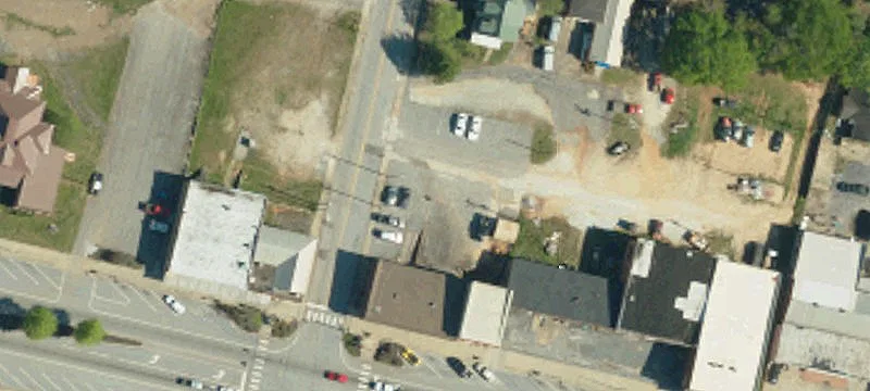 101 Main St