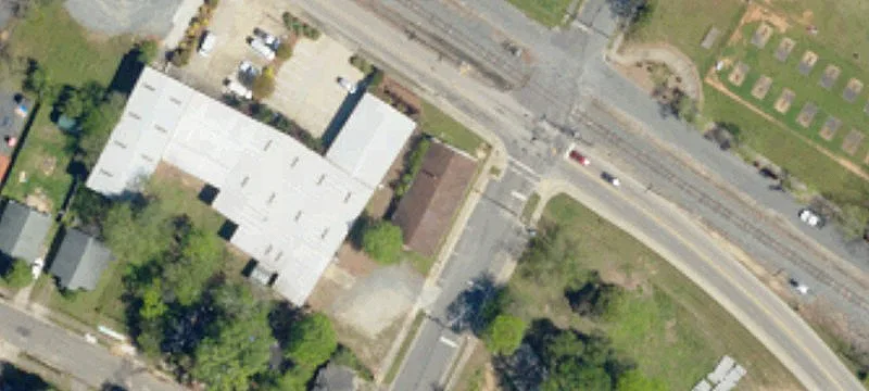 666 White E St